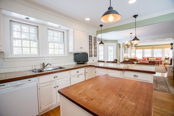 3 Terrace Road Weston, MA 02493 - Photo 2 of 17