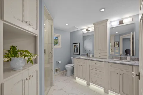 $825,000 | 4742 Gaywood Drive, Minnetonka, MN 55345