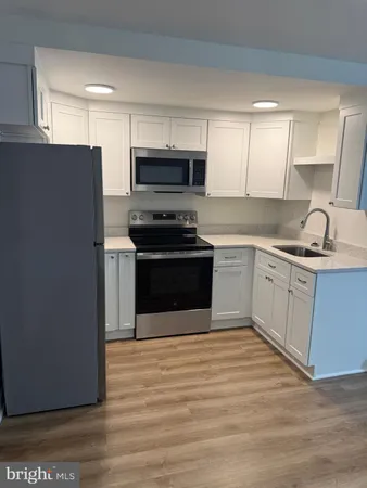 $1,800 | 380 Broadview Avenue, Unit 5, Warrenton, VA 20186