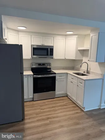 $1,800 | 380 Broadview Avenue, Unit 5, Warrenton, VA 20186