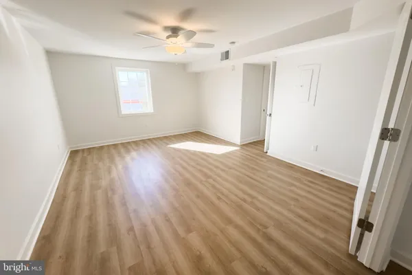 $1,800 | 380 Broadview Avenue, Unit 5, Warrenton, VA 20186