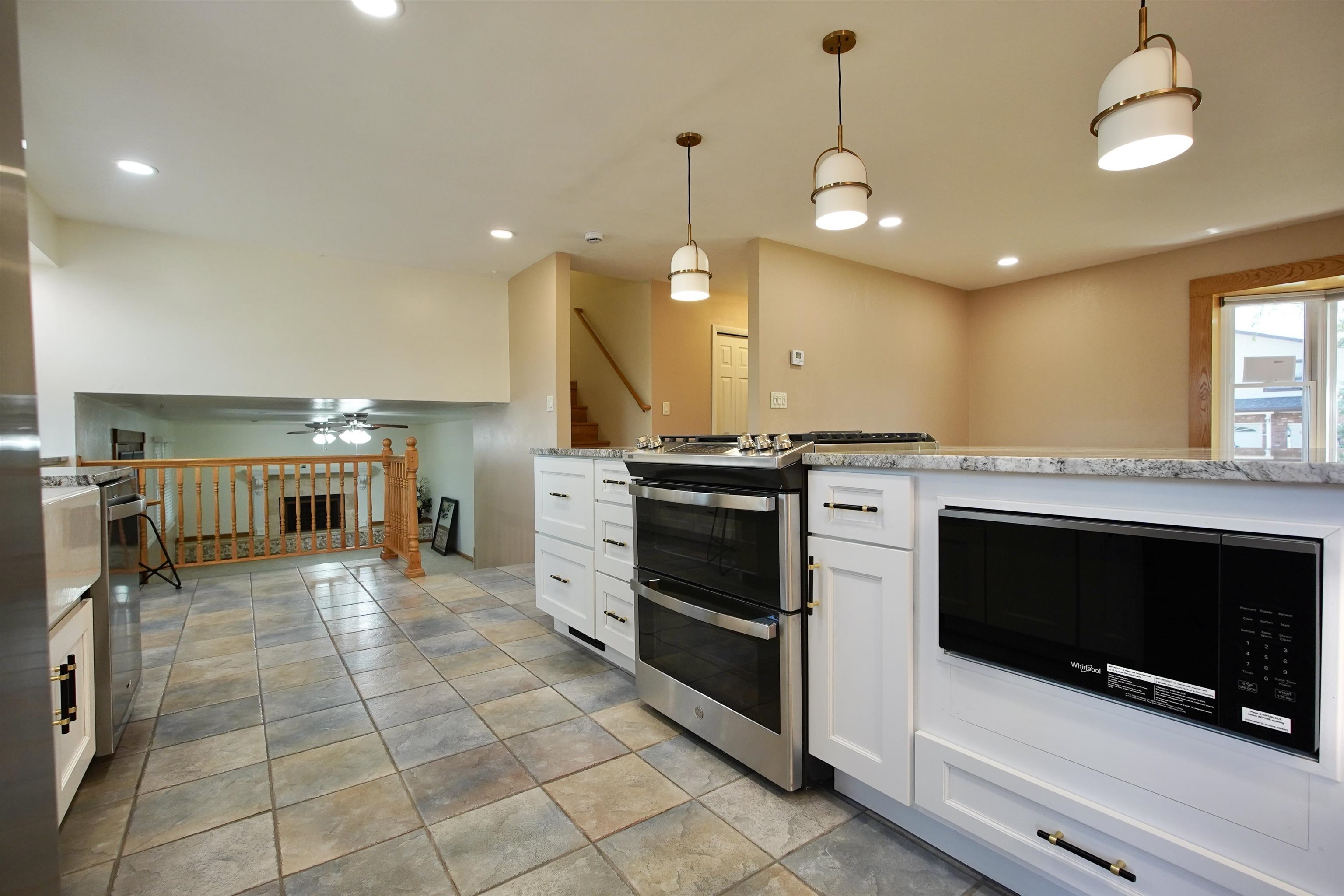 1460 Manor Drive Casper, WY 82609 - Photo 8 of 48