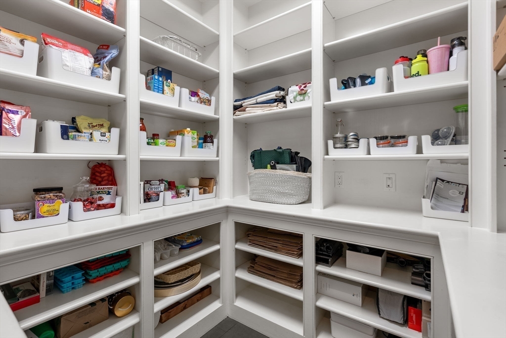 5 Beard Way Wellesley, MA 02482 - Photo 14 of 36