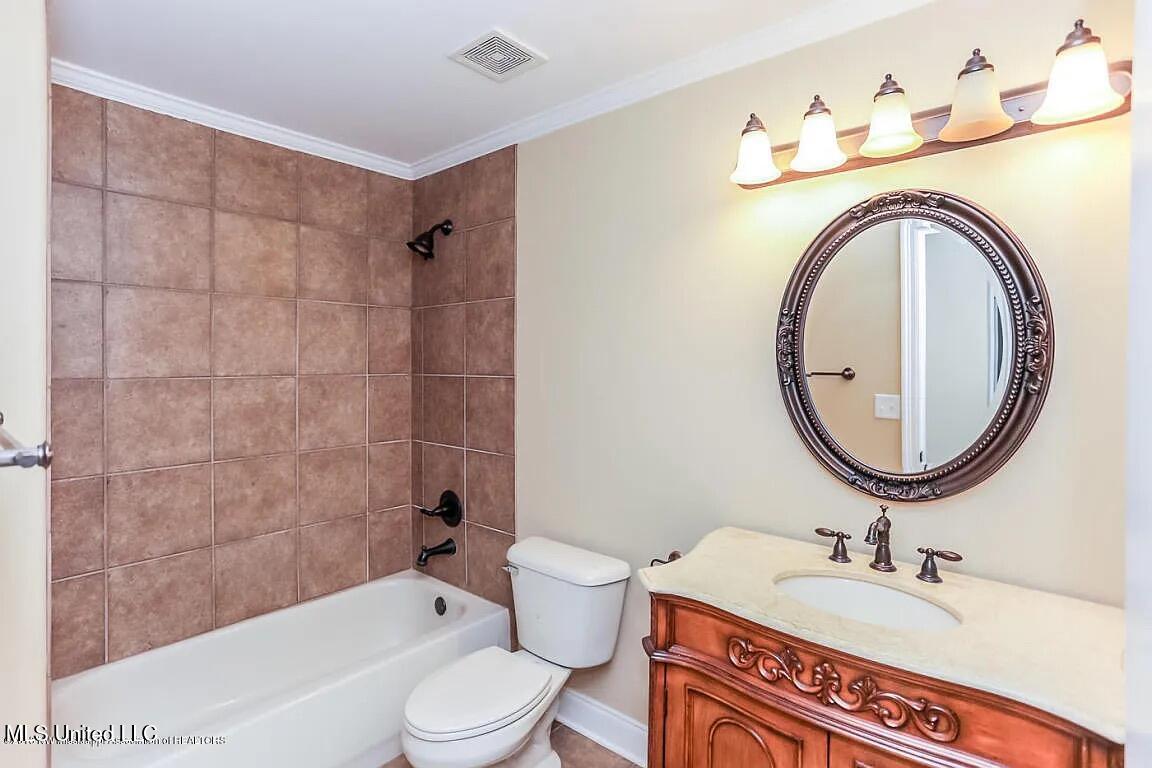 9077 Rue Orleans Lane Olive Branch, MS 38654 - Photo 14 of 18 secondary bedroom