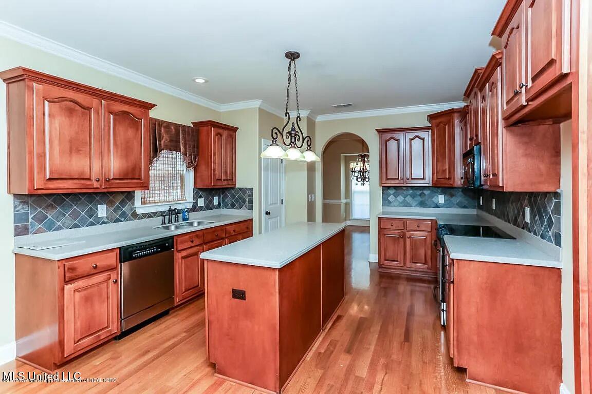 9077 Rue Orleans Lane Olive Branch, MS 38654 - Photo 5 of 18 kitchen