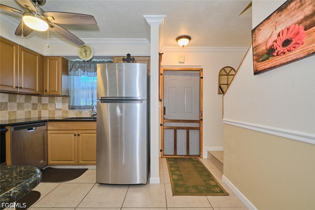 6777 Winkler Road, Unit 142 Fort Myers, FL 33919 - Photo 4 of 38