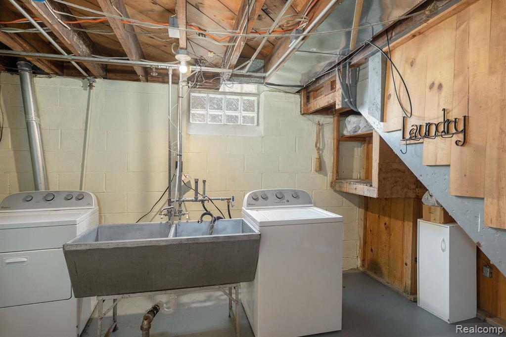 1946 Stanhope Street Grosse Pointe Woods, MI 48236 - Photo 24 of 31