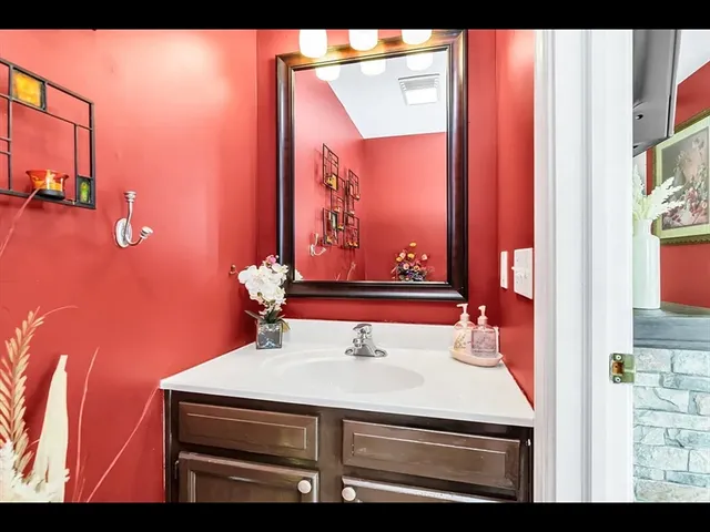 $3,100 | 8 Hall Street, Unit 8, Lawrence, MA 01841