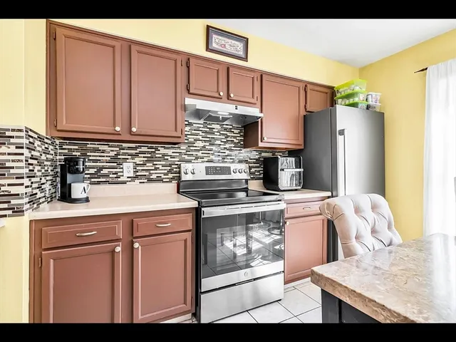 $3,100 | 8 Hall Street, Unit 8, Lawrence, MA 01841