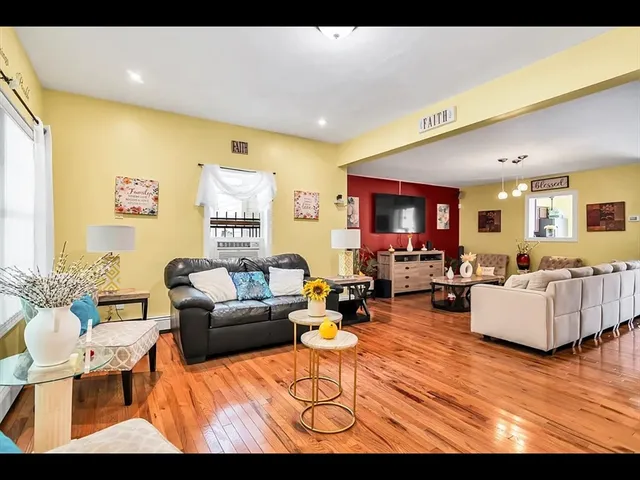 $3,100 | 8 Hall Street, Unit 8, Lawrence, MA 01841