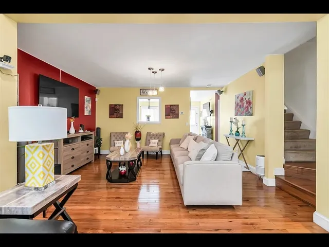 $3,100 | 8 Hall Street, Unit 8, Lawrence, MA 01841