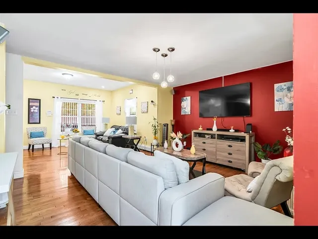 $3,100 | 8 Hall Street, Unit 8, Lawrence, MA 01841