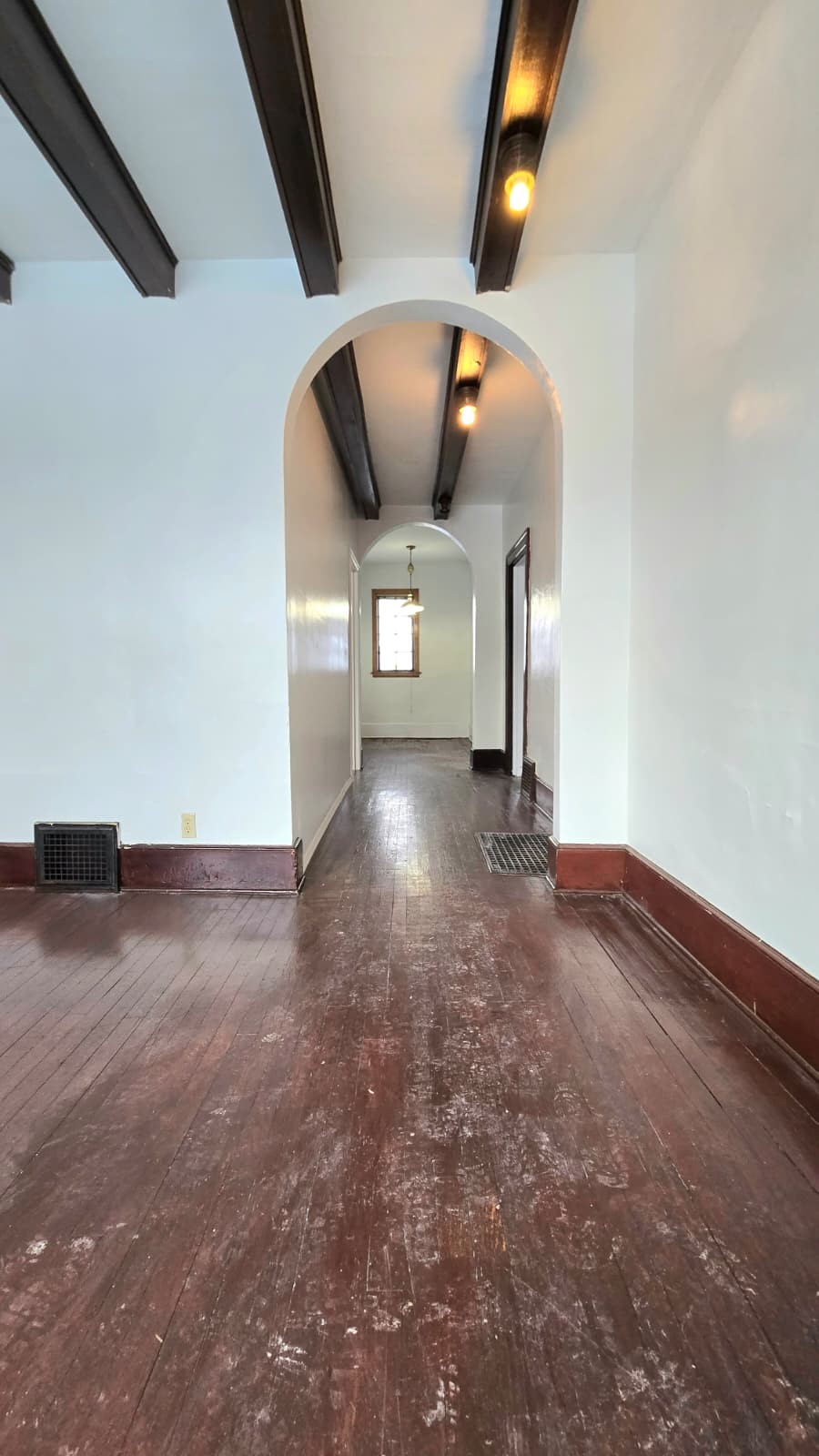 7 Perry Street Binghamton, NY 13905 - Photo 3 of 27