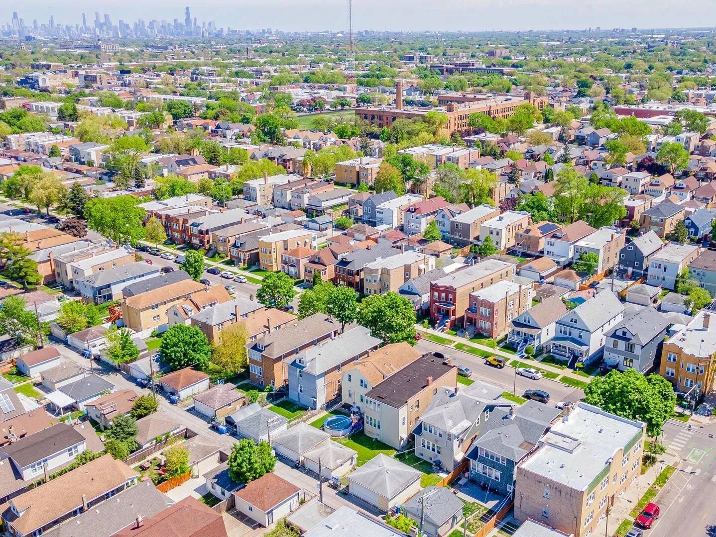 5131 West Roscoe Street, Unit 2 Chicago, IL 60641 - Photo 5 of 22
