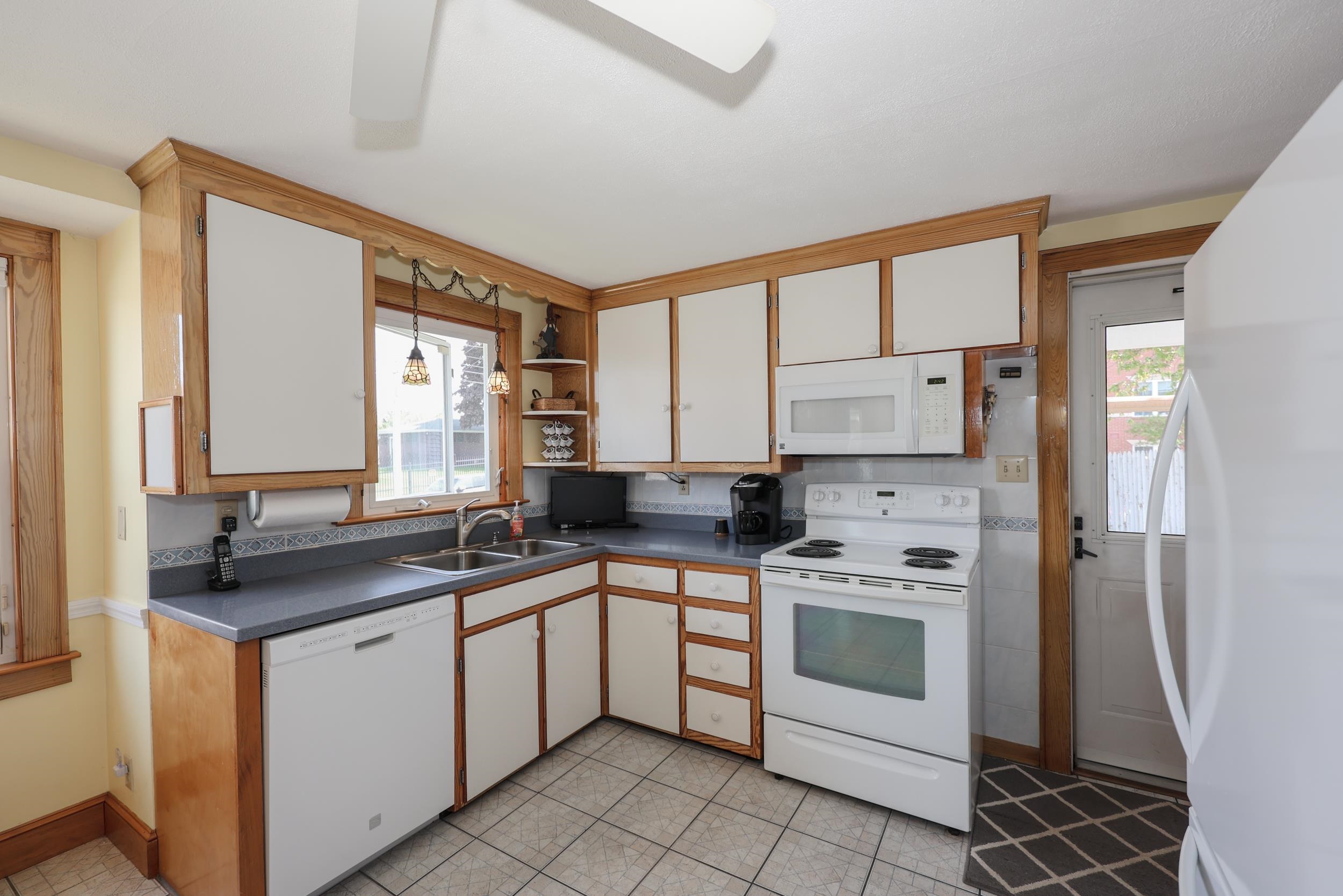36 Alsace Street Manchester, NH 03102 - Photo 12 of 43