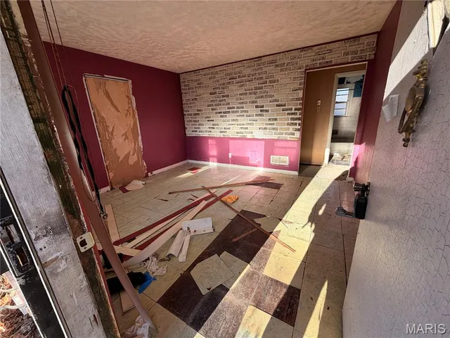 $33,900 | 2163 Wageley Place, St. Louis, MO 63133