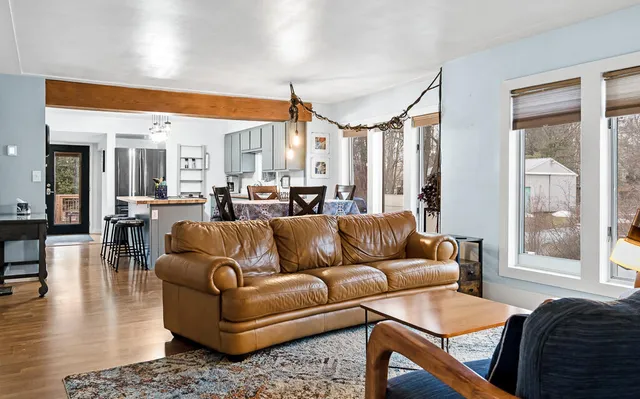 $2,400 | 309 Friant Street, Grand Haven, MI 49417