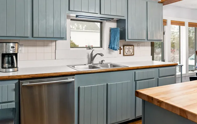 $2,400 | 309 Friant Street, Grand Haven, MI 49417