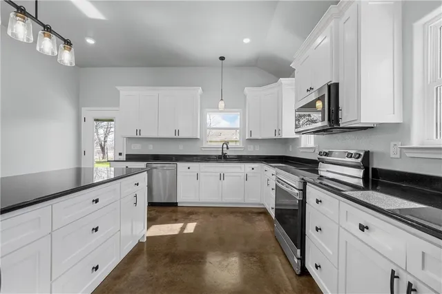 $375,000 | 905 Avenue E., Moody, TX 76557