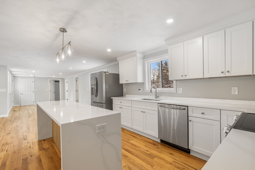 11 Patriots Road Templeton, MA 01468 - Photo 19 of 42