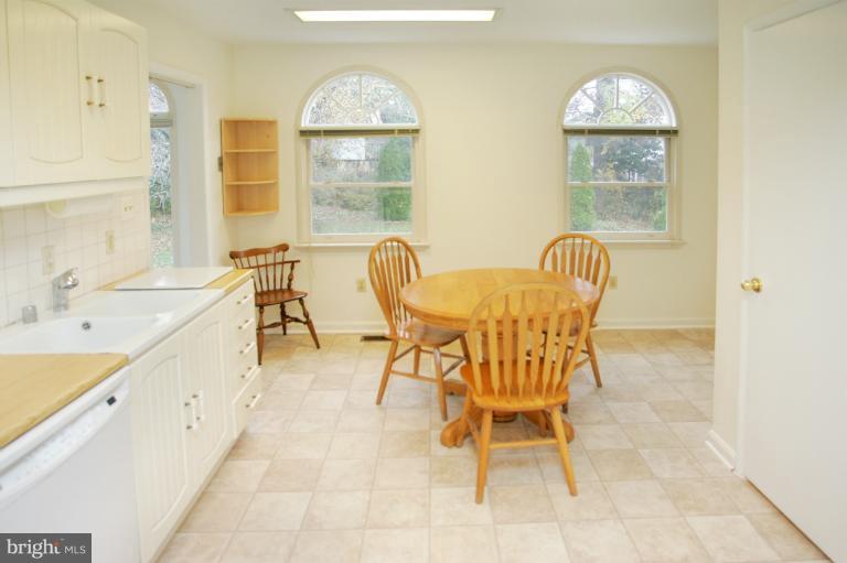 904 Tanley Road Silver Spring, MD 20904 - Photo 1 of 17 Eat In