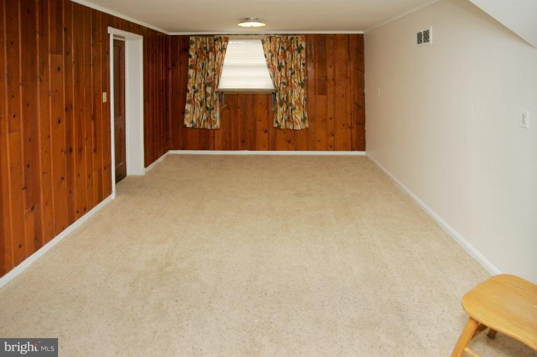 904 Tanley Road Silver Spring, MD 20904 - Photo 13 of 17 Family Room