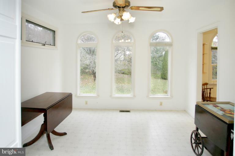904 Tanley Road Silver Spring, MD 20904 - Photo 16 of 17 sun room