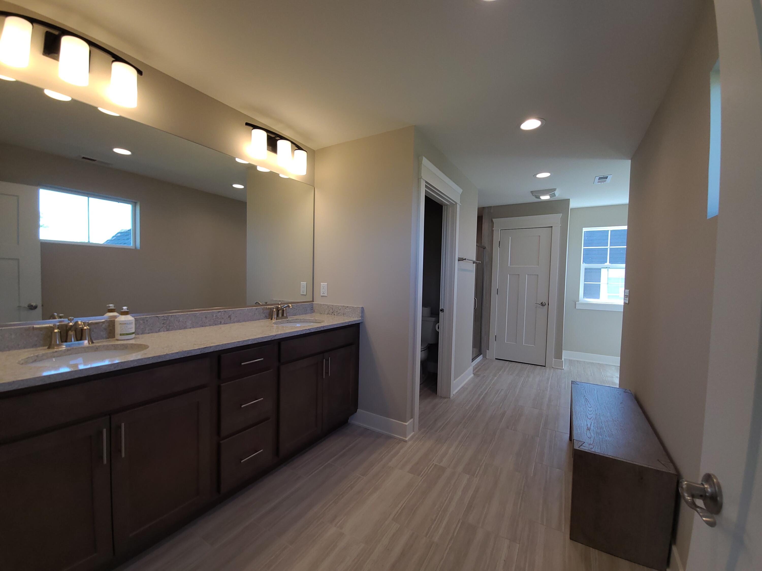 2702 Harbor Court Delavan, WI 53115 - Photo 26 of 41 Owners Bath