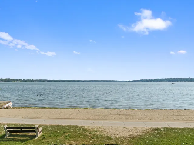 $1,790,000 | 2702 Harbor Court, Delavan, WI 53115