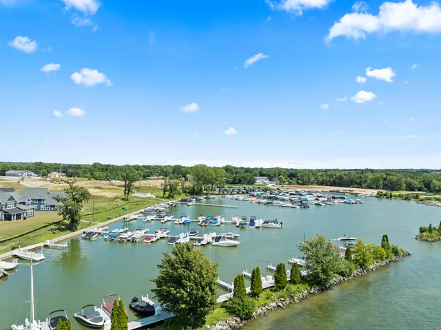 $1,790,000 | 2702 Harbor Court, Delavan, WI 53115
