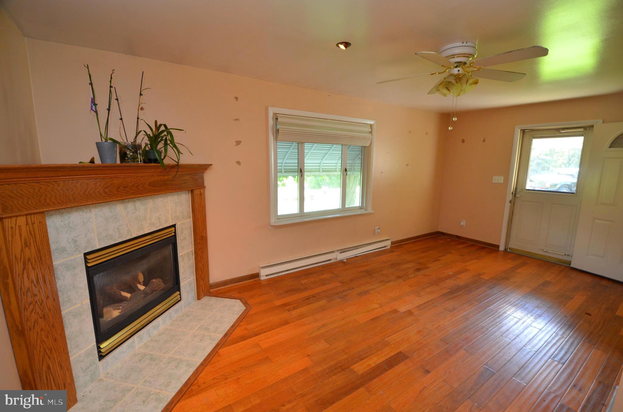 7072 Prout Road Friendship, MD 20758 - Photo 60 of 68 7086 Prout Rd. living room