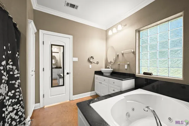 $550,000 | 537 West Main Street, Gonzales, LA 70737