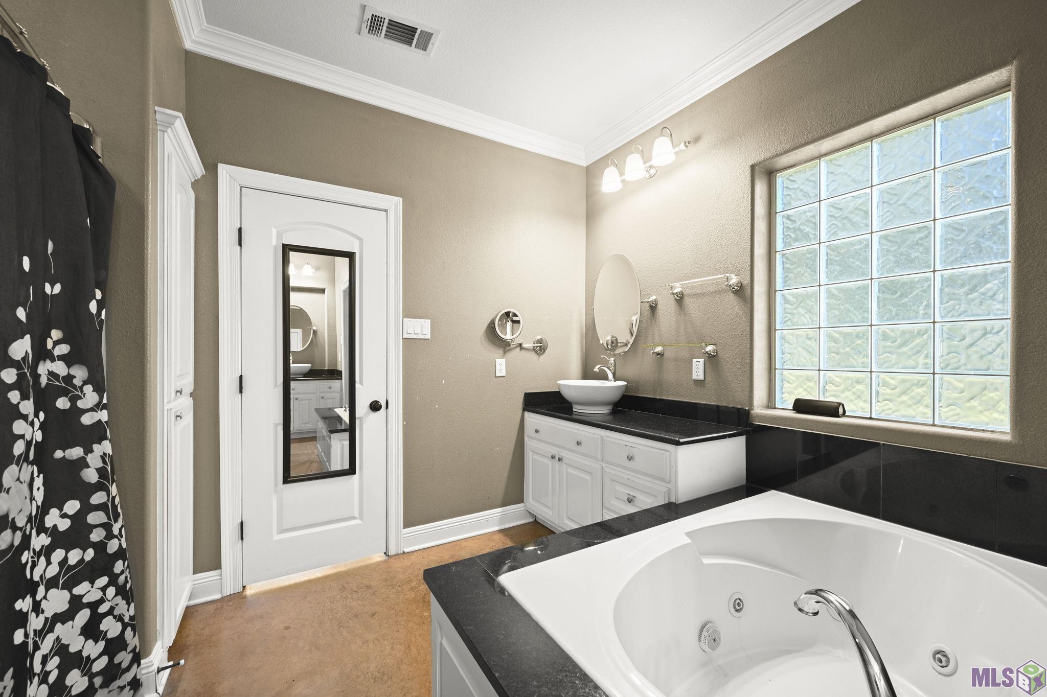 537 West Main Street Gonzales, LA 70737 - Photo 23 of 44