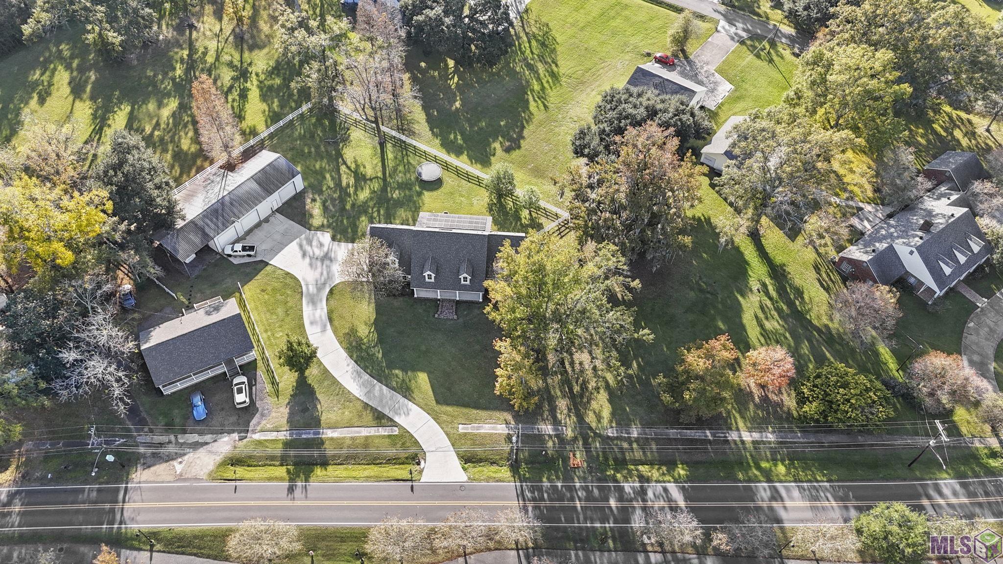 537 West Main Street Gonzales, LA 70737 - Photo 3 of 44