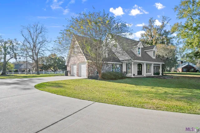 $550,000 | 537 West Main Street, Gonzales, LA 70737