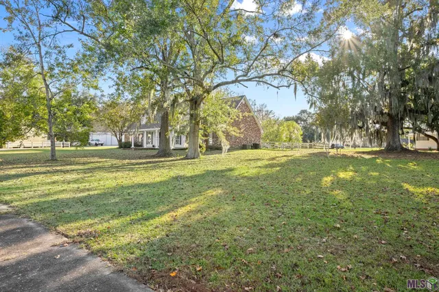 $550,000 | 537 West Main Street, Gonzales, LA 70737