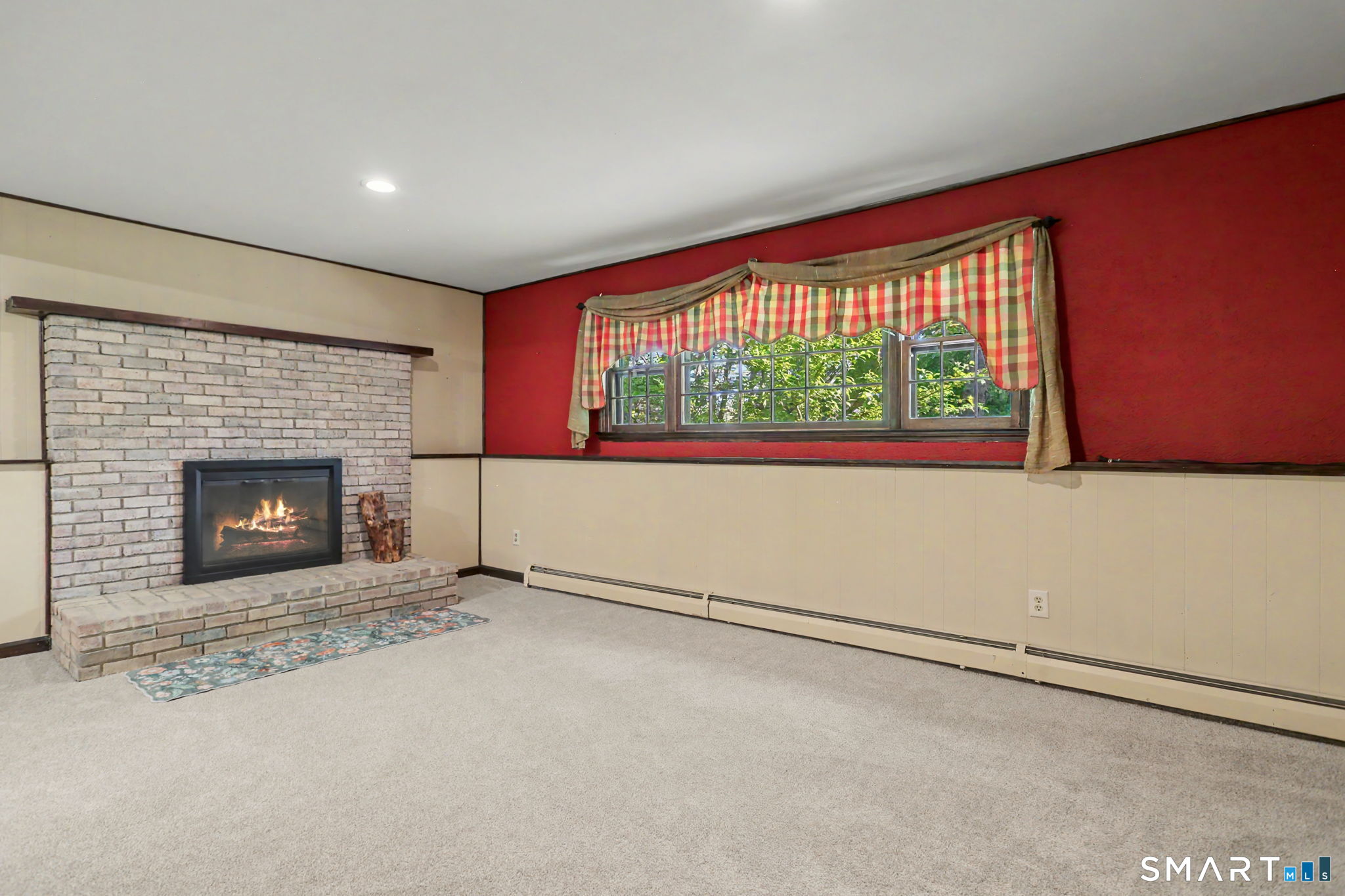 2010 Old Town Road Trumbull, CT 06611 - Photo 29 of 35 Newly carpeted LL Family Room
