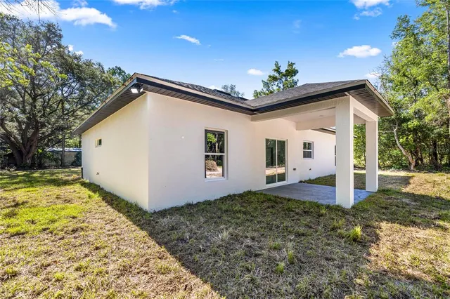 $299,900 | 2857 Southeast 142nd Lane, Summerfield, FL 34491