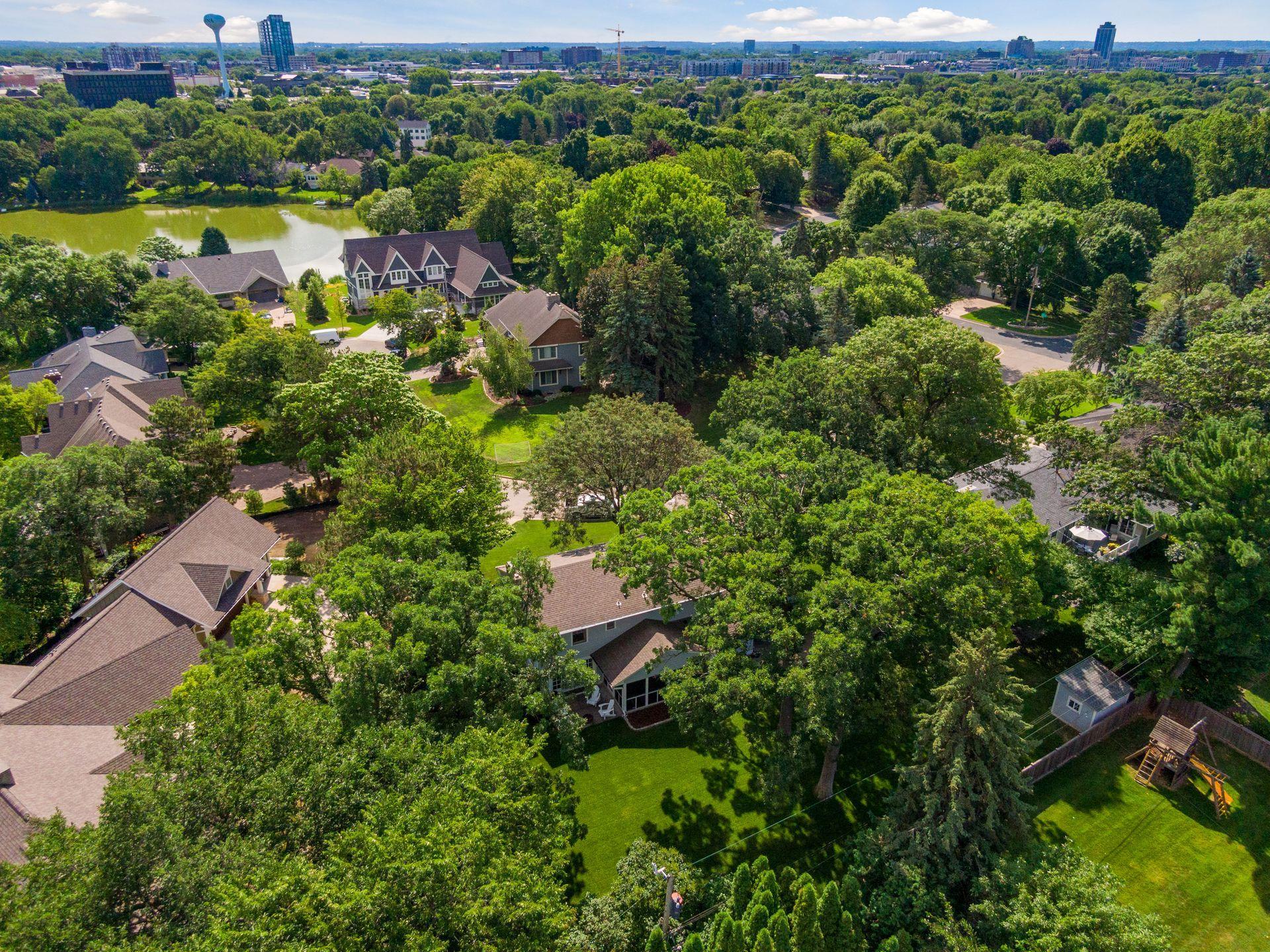 6720 Point Drive Edina, MN 55435 - Photo 56 of 58