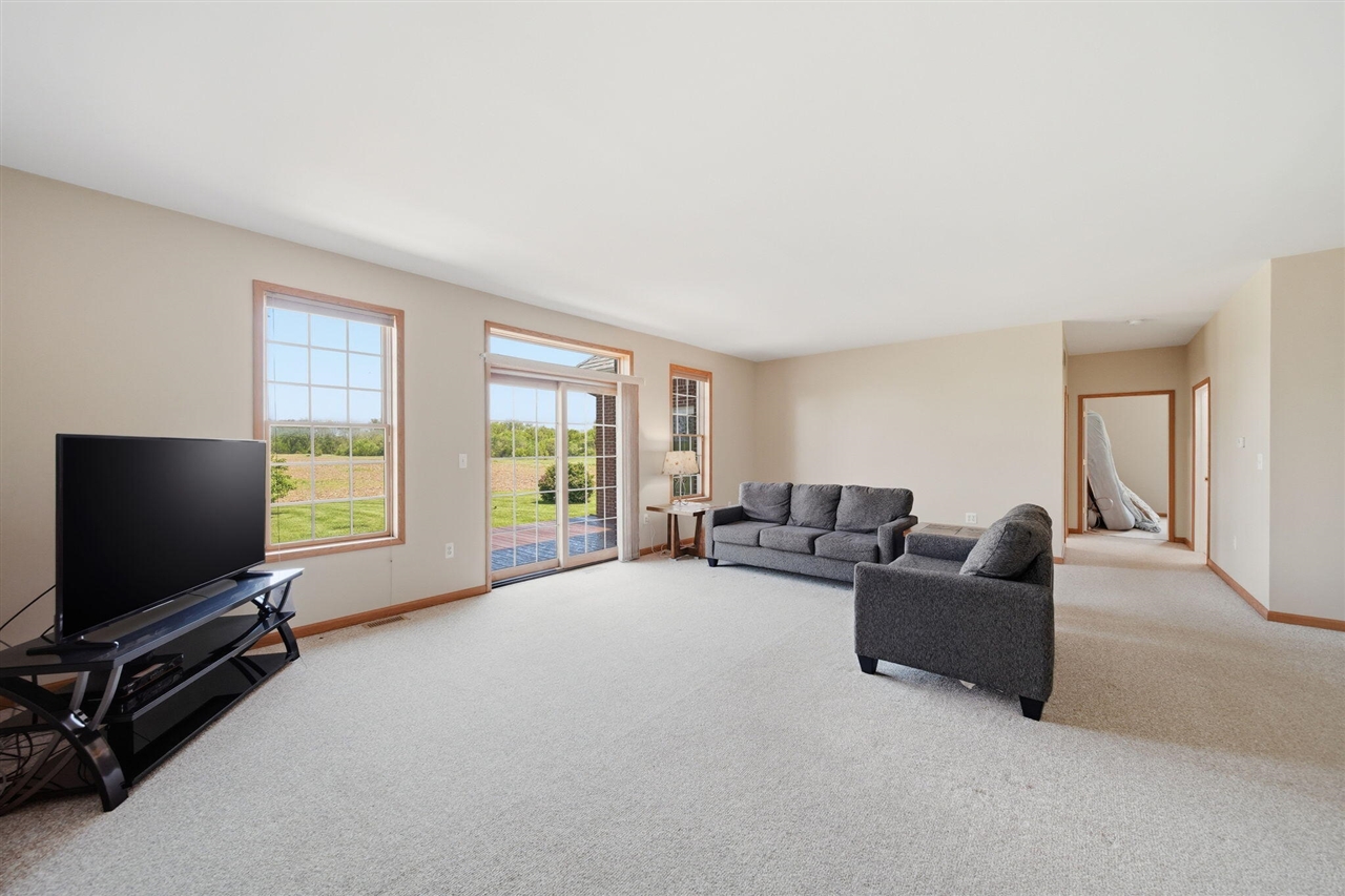 19834 Redman Road Milan, MI 48160 - Photo 7 of 54