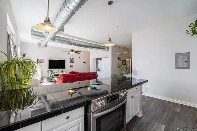 $334,900 | 277 North Broadway, Unit 301, Denver, CO 80203
