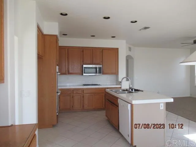 $4,600 | 552 Bayona Loop, Chula Vista, CA 91910