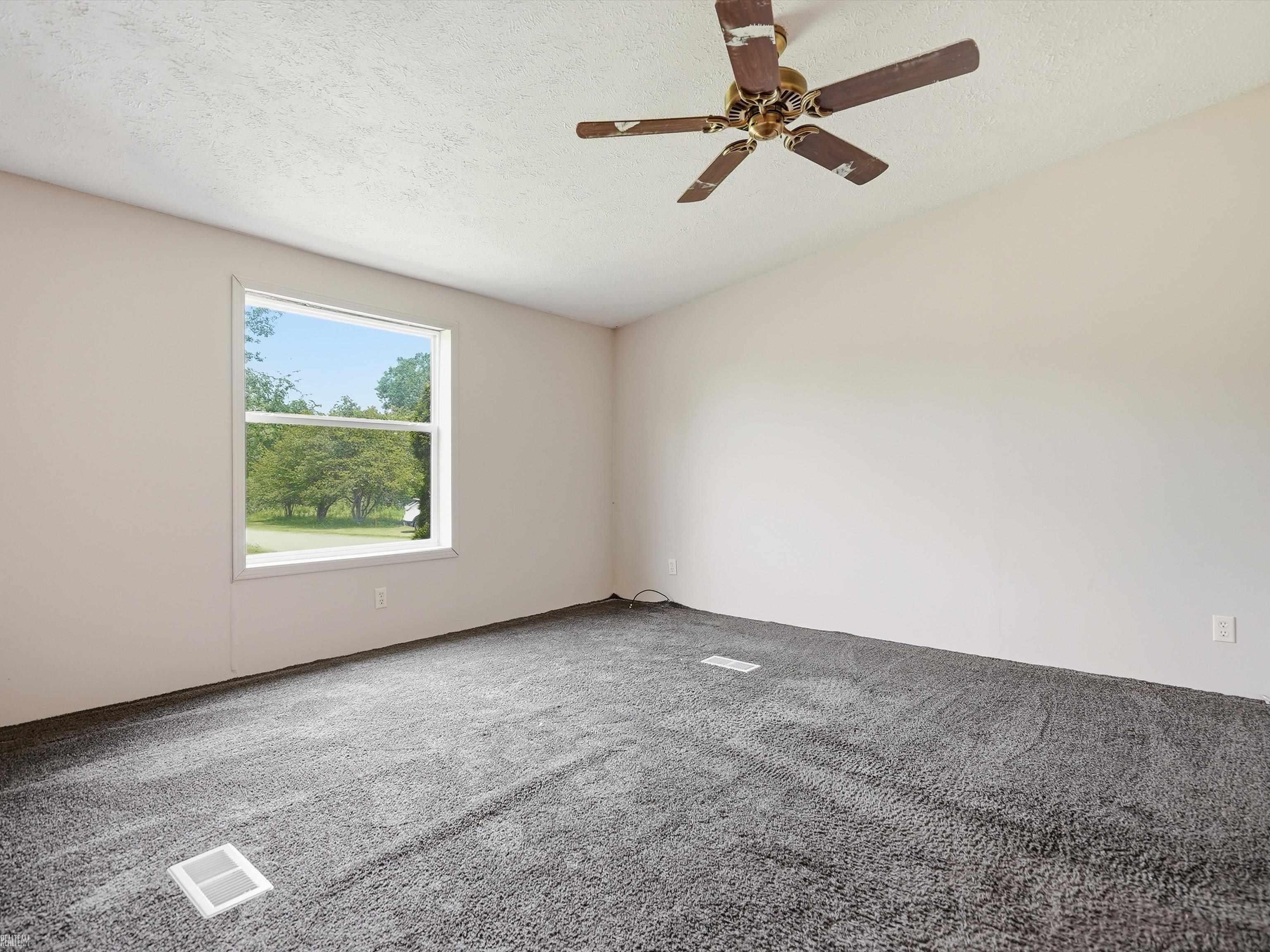 8137 Marquette Road Goodells, MI 48027 - Photo 5 of 41
