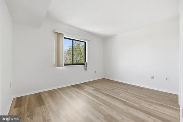 $199,500 | 15107 Interlachen Drive, Unit 21006, Silver Spring, MD 20906