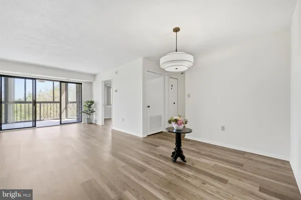 $199,500 | 15107 Interlachen Drive, Unit 21006, Silver Spring, MD 20906