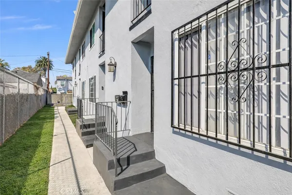 $2,475 | 151 East 95th Street, Unit 1, Los Angeles, CA 90003