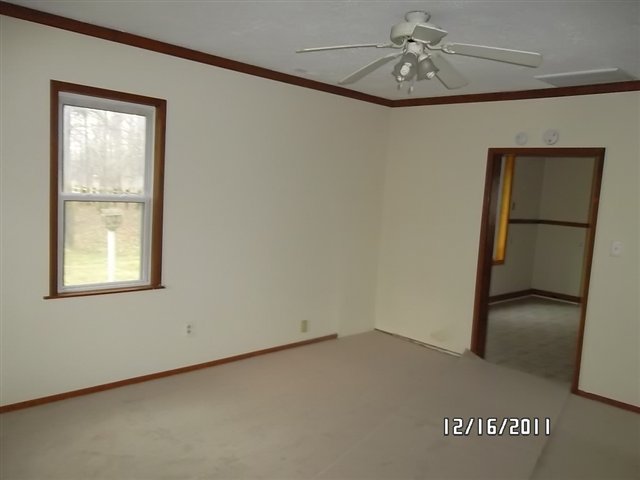 6284 Shea Road Marine City, MI 48039 - Photo 8 of 11 31096737-7.JPG