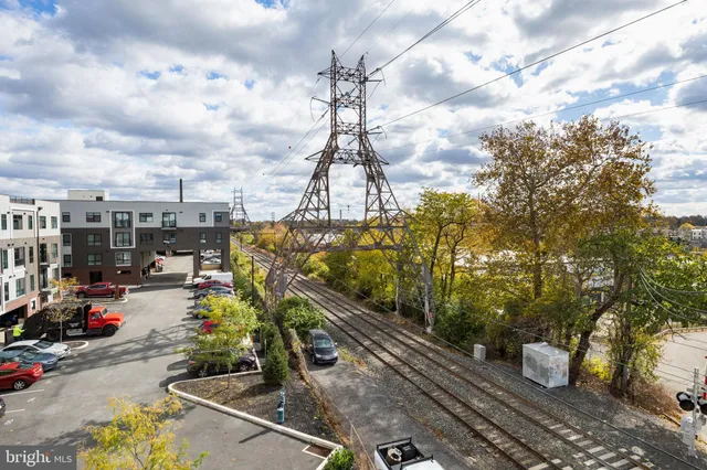 $1,800 | 3449 Scotts Lane, Unit B219, Philadelphia, PA 19129