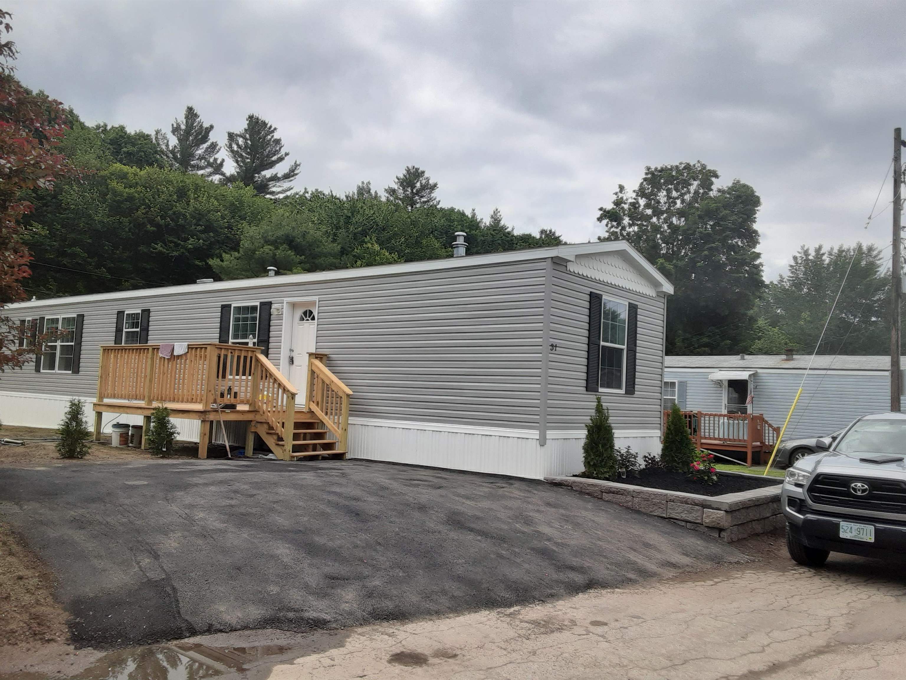 31 Mobile Drive Hudson, NH 03051 - Photo 18 of 37