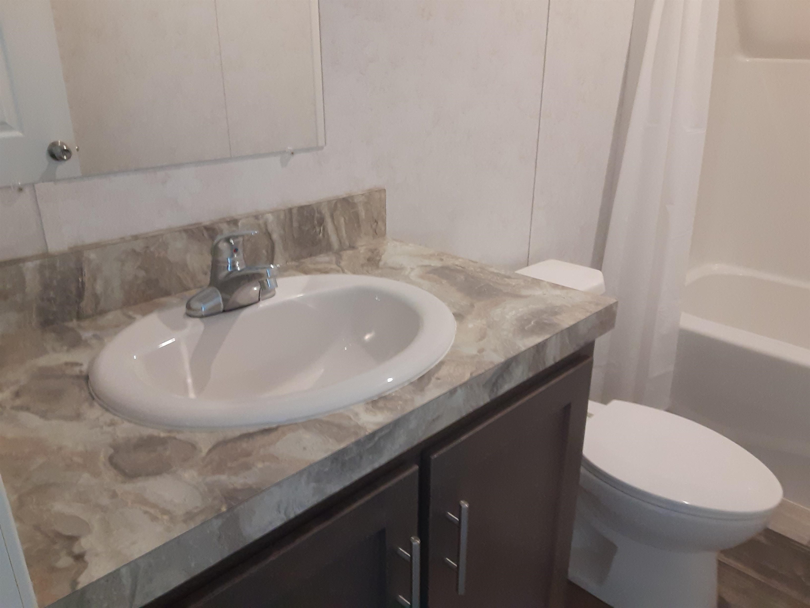 31 Mobile Drive Hudson, NH 03051 - Photo 33 of 37